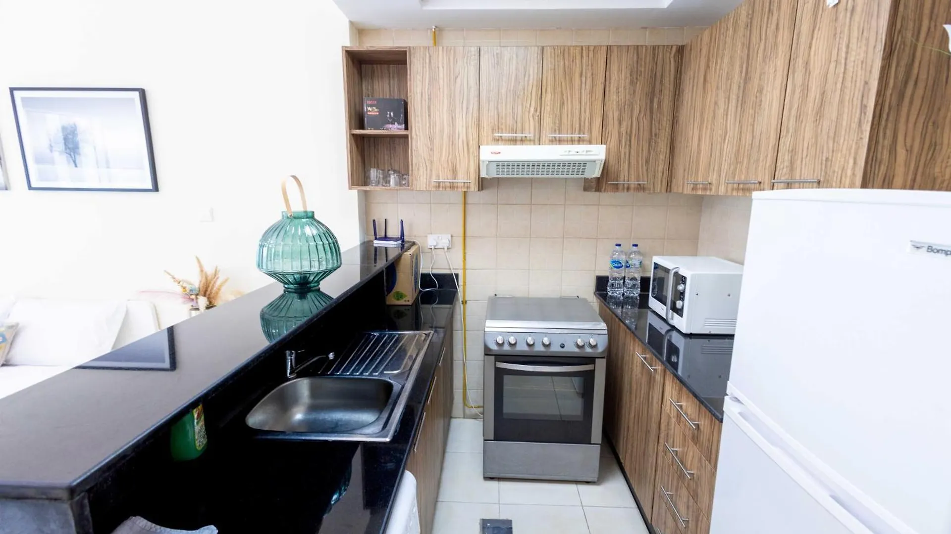 Dubai Lux Studio Apartment, Burj Al Nujoom Apartment