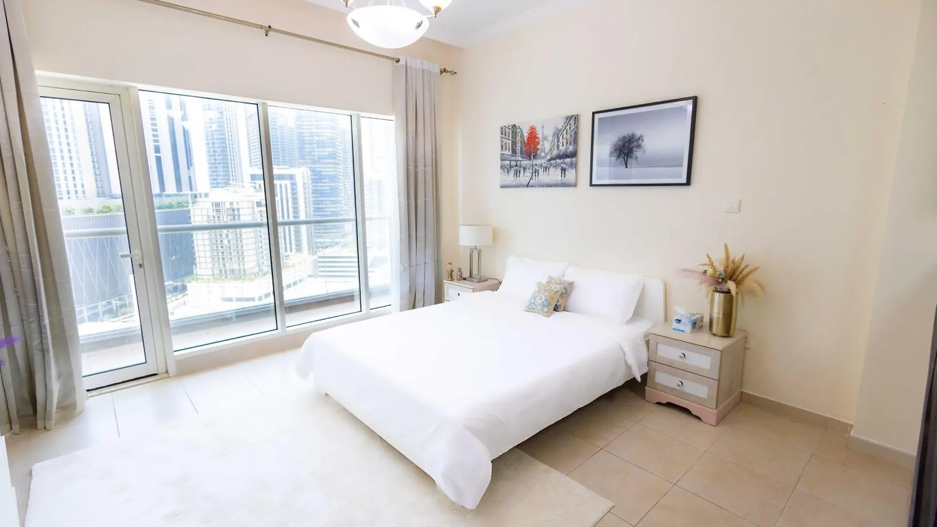 Dubai Lux Studio Apartment, Burj Al Nujoom