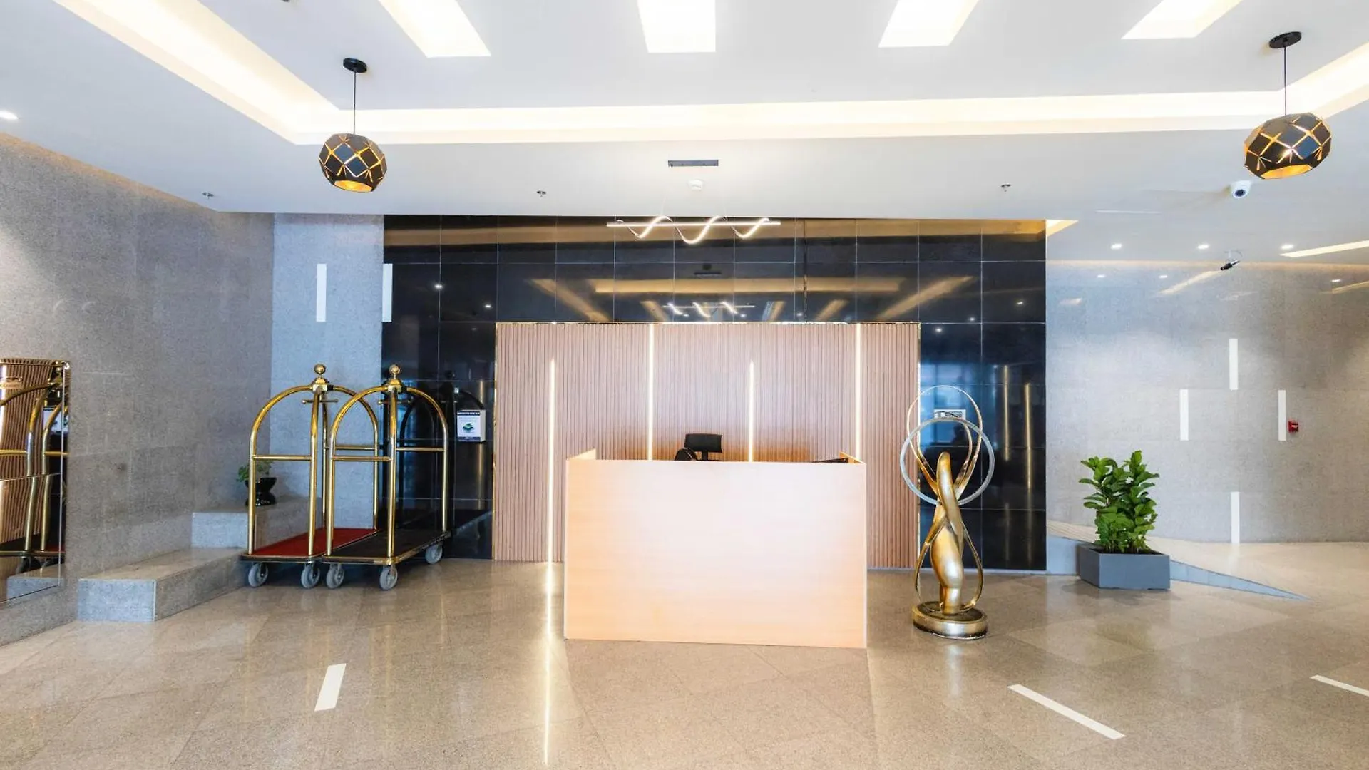 Dubai Lux Studio Apartment, Burj Al Nujoom 0*,  United Arab Emirates