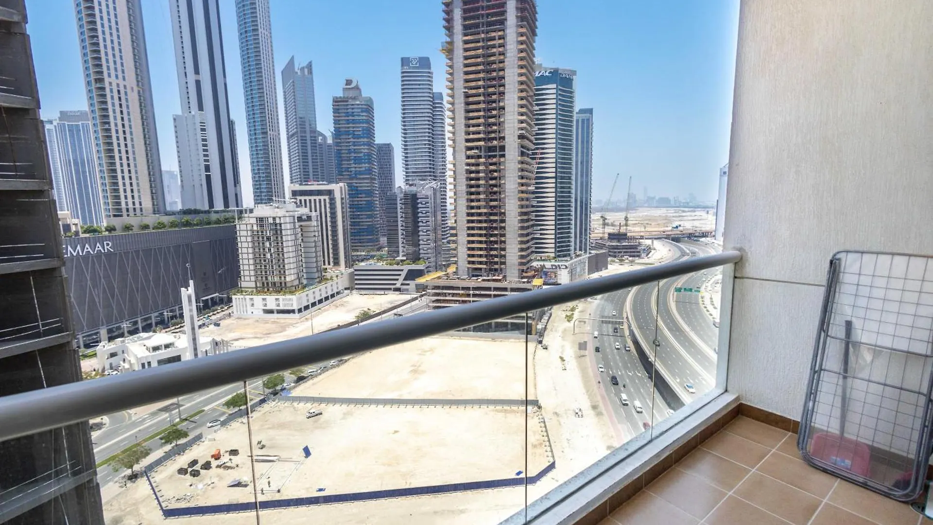 Dubai Lux Studio Apartment, Burj Al Nujoom Apartment
