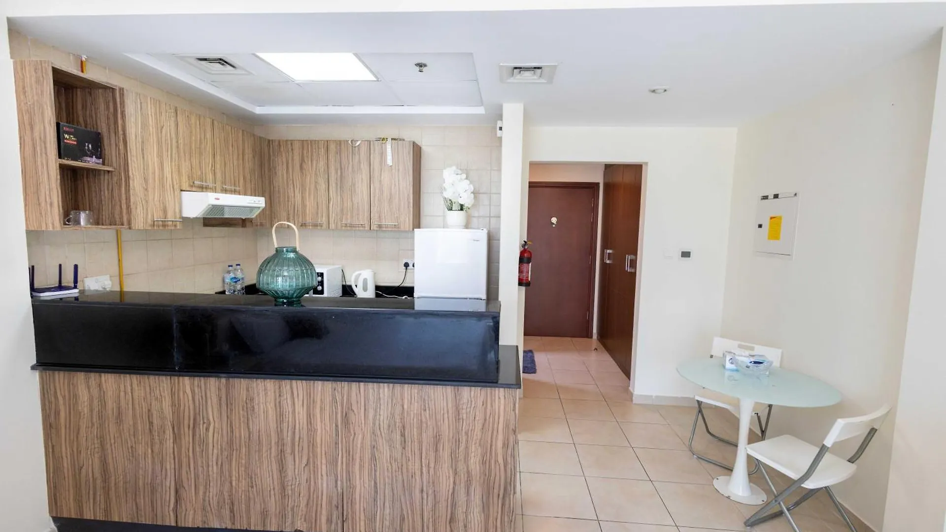 Dubai Lux Studio Apartment, Burj Al Nujoom Apartment