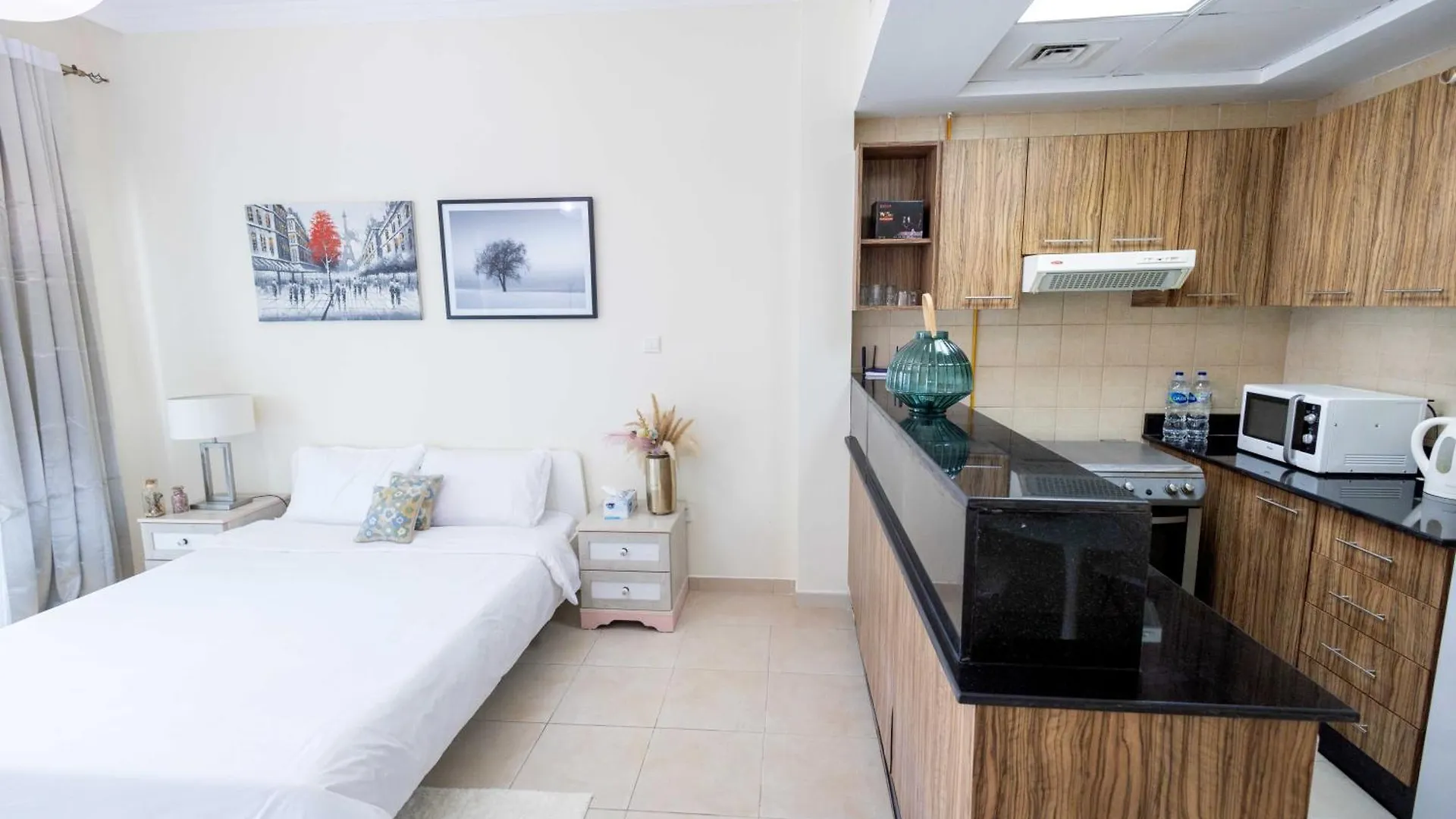 Dubai Lux Studio Apartment, Burj Al Nujoom 0*,  United Arab Emirates