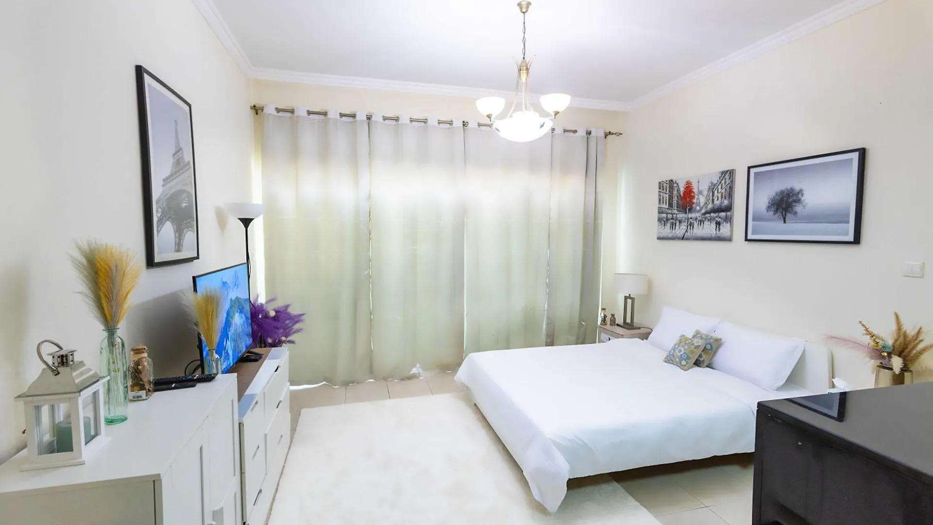 Dubai Lux Studio Apartment, Burj Al Nujoom