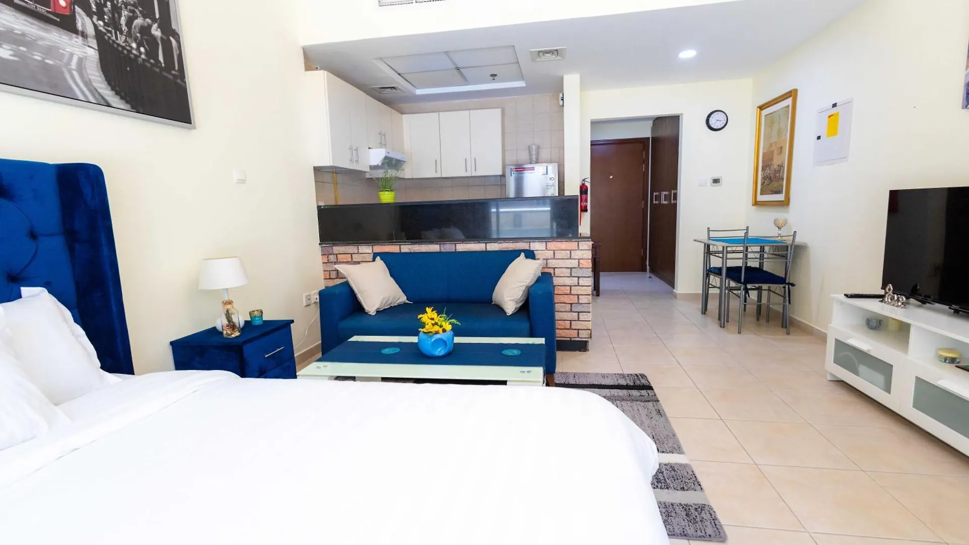 Apartment Dubai Lux Studio Apartment, Burj Al Nujoom United Arab Emirates