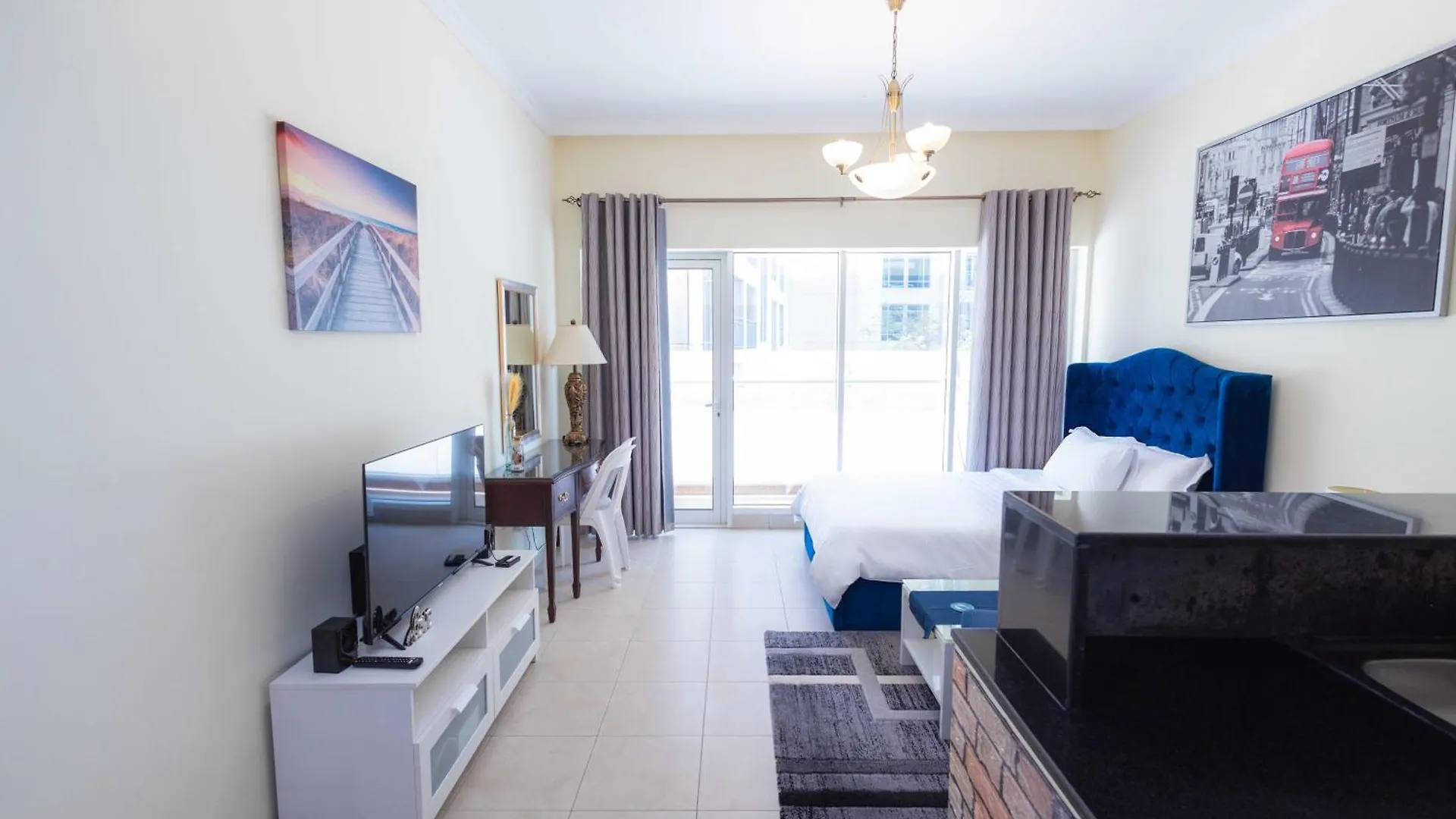 Apartment Dubai Lux Studio Apartment, Burj Al Nujoom