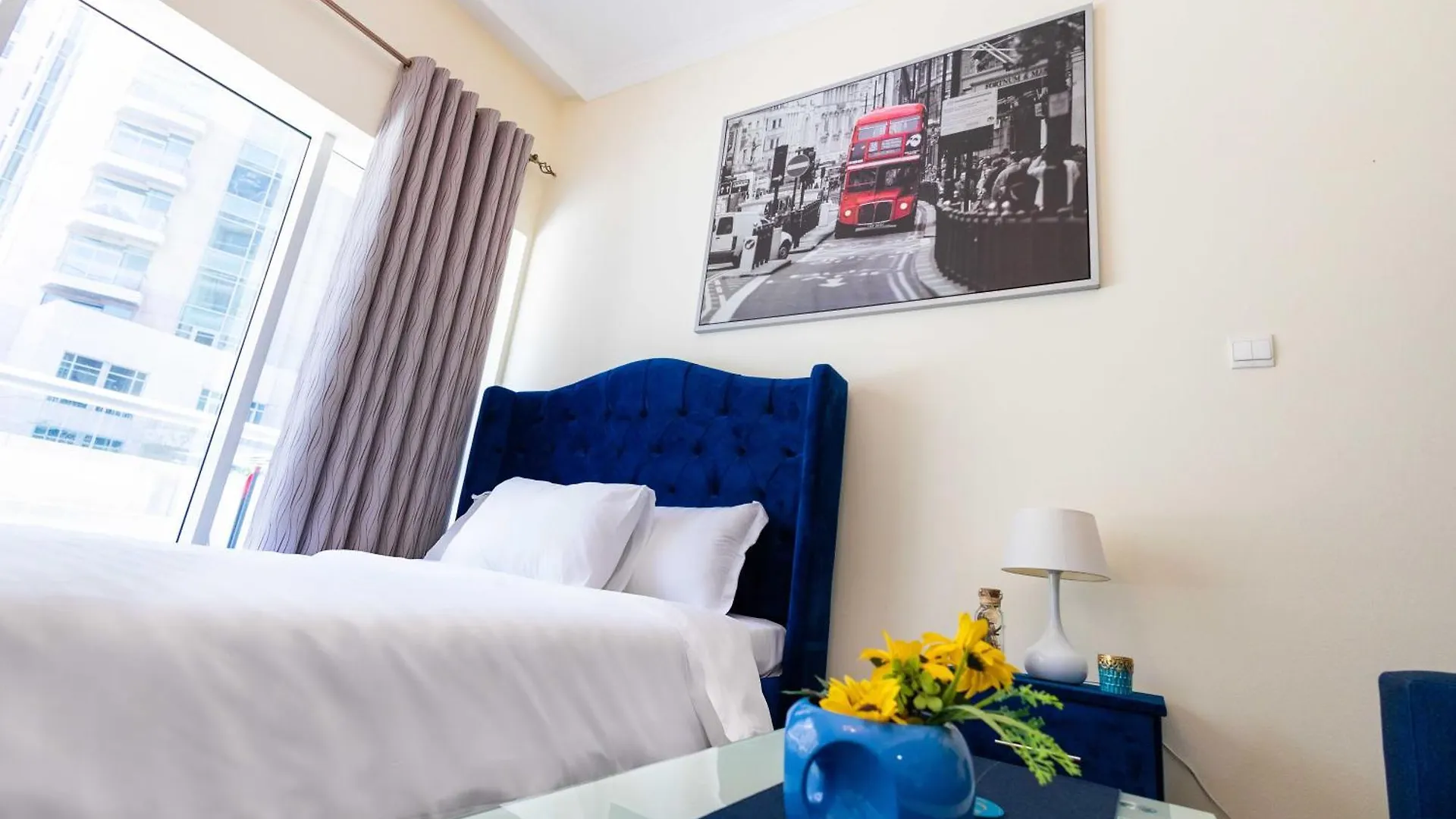 Dubai Lux Studio Apartment, Burj Al Nujoom United Arab Emirates