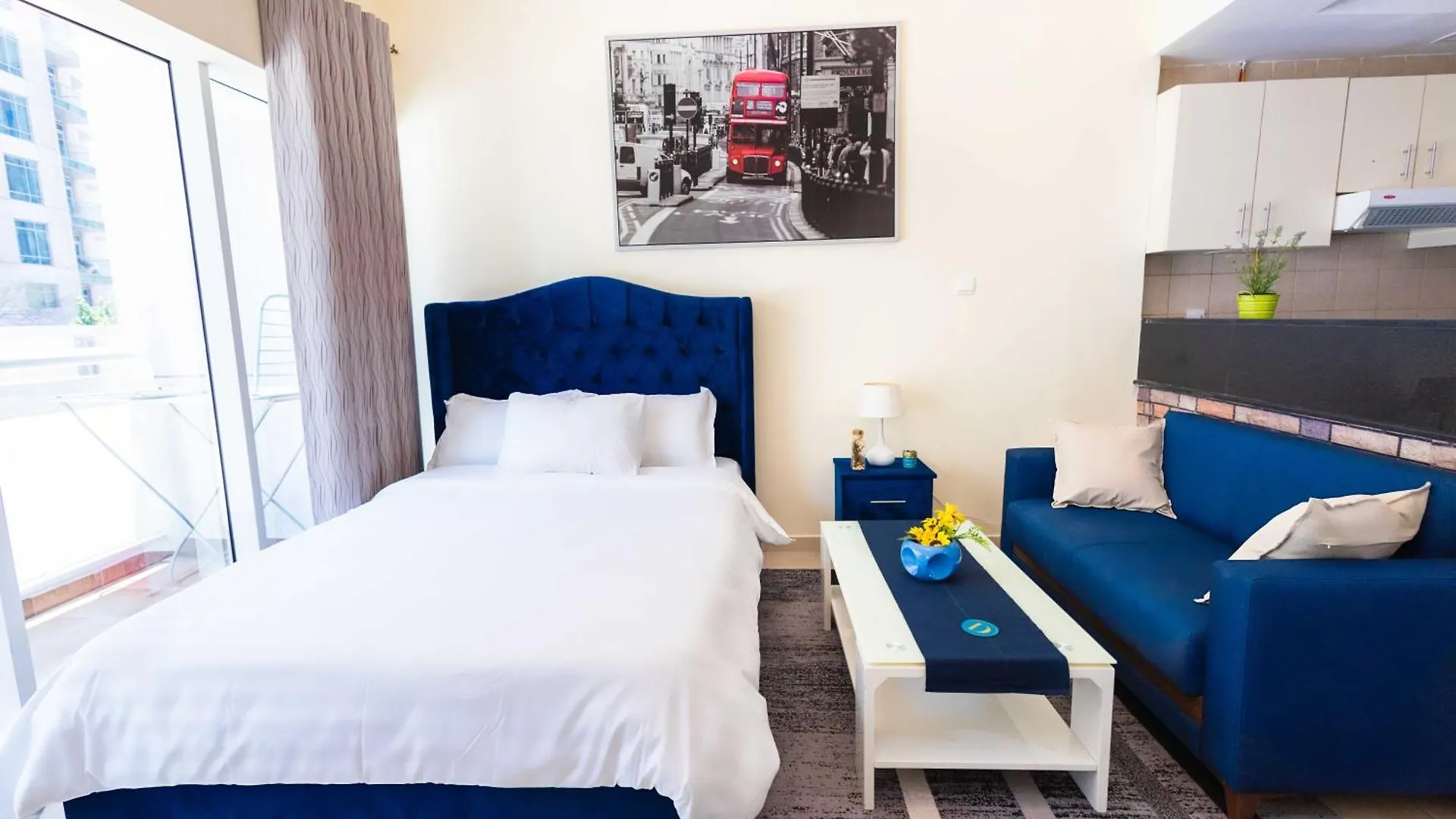 Dubai Lux Studio Apartment, Burj Al Nujoom United Arab Emirates