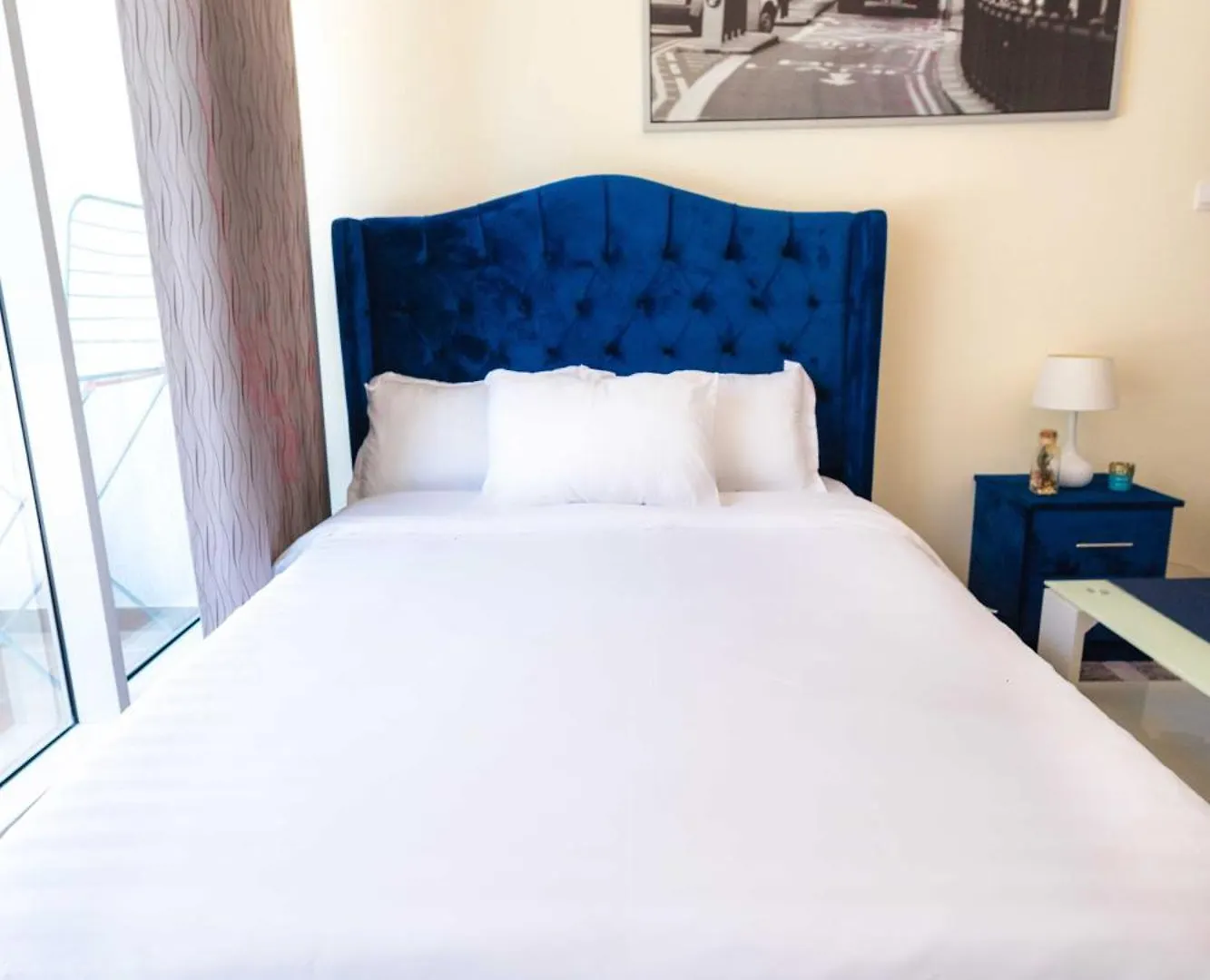 Dubai Lux Studio Apartment, Burj Al Nujoom